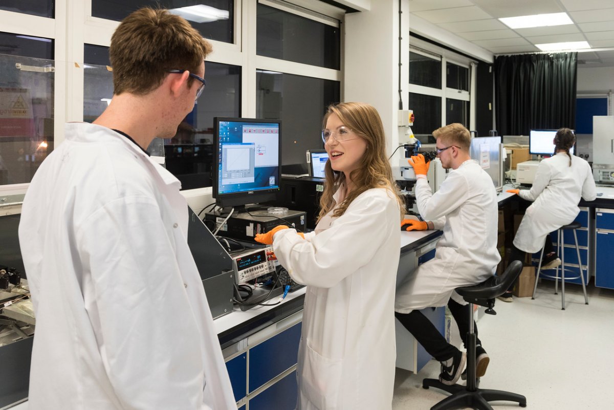 students working in the soft matter labs (2019)