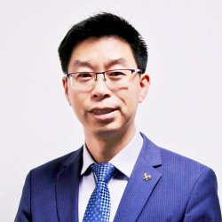 Professor Gang Li