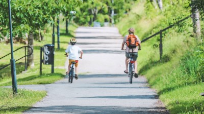 People cycling