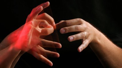 Hands making sign language