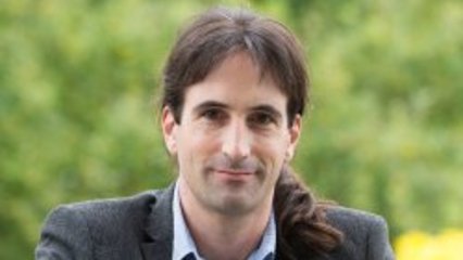 Dr Daniel Abasolo