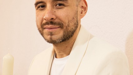 Joan headshot, pale background