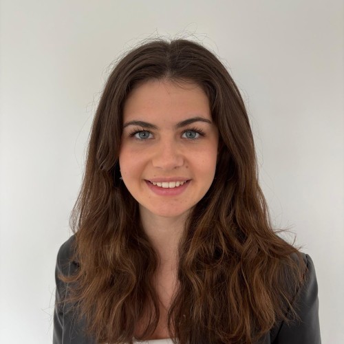 Amy V. profile image