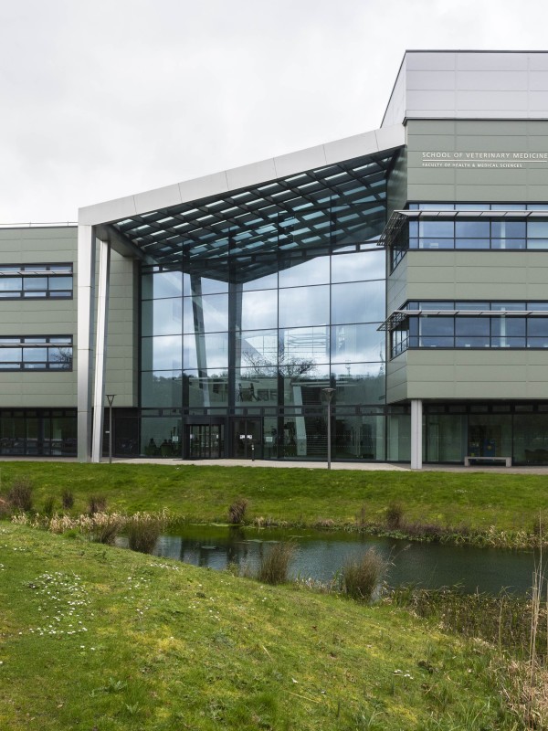 School of Veterinary Medicine building exterior