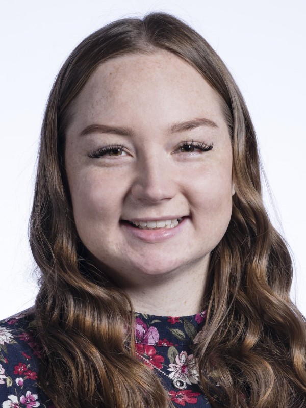 Photo of Chloe Burch 