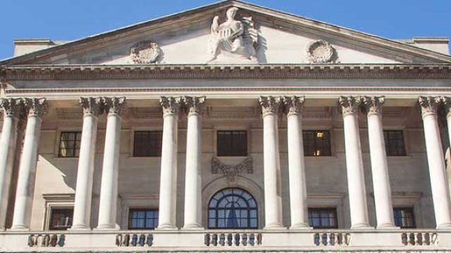 Building with columns