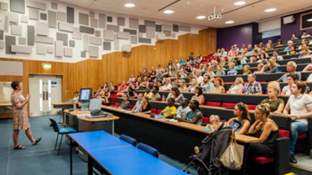 Academic speaking in lecture theatre