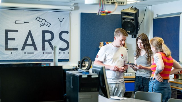 People in the Makerspace facility