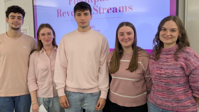 Surrey Business School students at the School's B-clinic