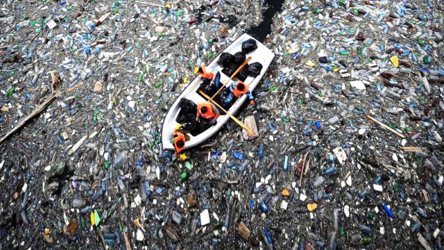 Boat in plastic v2