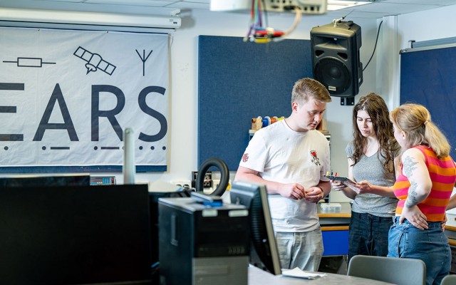 People in the Makerspace facility