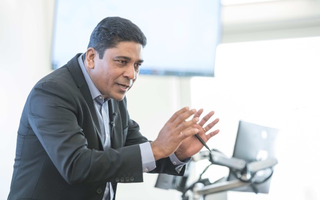 Lecturer teaching University of Surrey MBA students