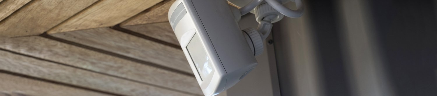 Motion detector on ceiling