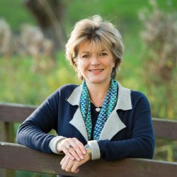 Heather Cairns Lee