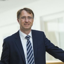Professor Ansgar Richter