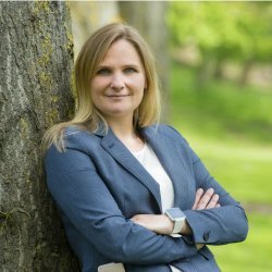 Dr Christine Rivers