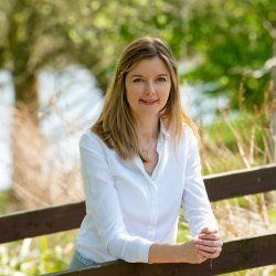 Dr Candice Howarth