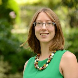 Dr Lucy Bell