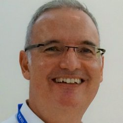 Carlos Lazaro