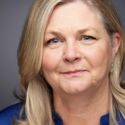 Head shot of Dawn Brenchley
