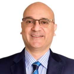 Professor Jason Bincalar