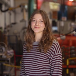 Headshot of Ella Schneider