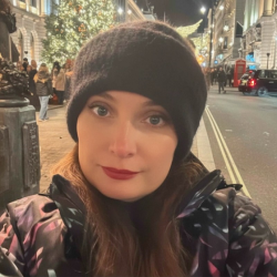 Dr. Maryam Khodadadi