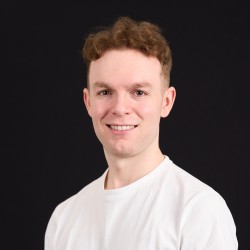 Portrait of Alex McDermott