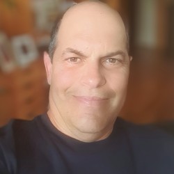 Dr Alexis Diaz-Torres