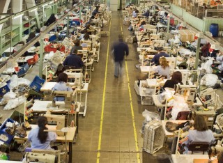 Chain_supply_workers_main 