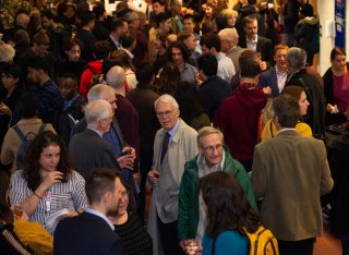 Audience mingling