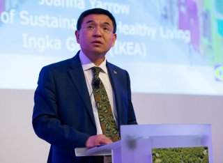 Max Lu speaking at Roland Clift lecture