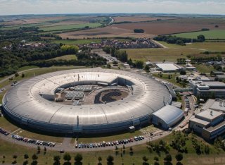An aerial picture of the round building of Diamond Light Source