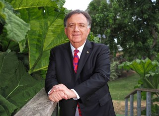 A photograph of Robert Earl