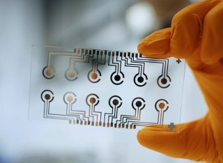 Battery chip design