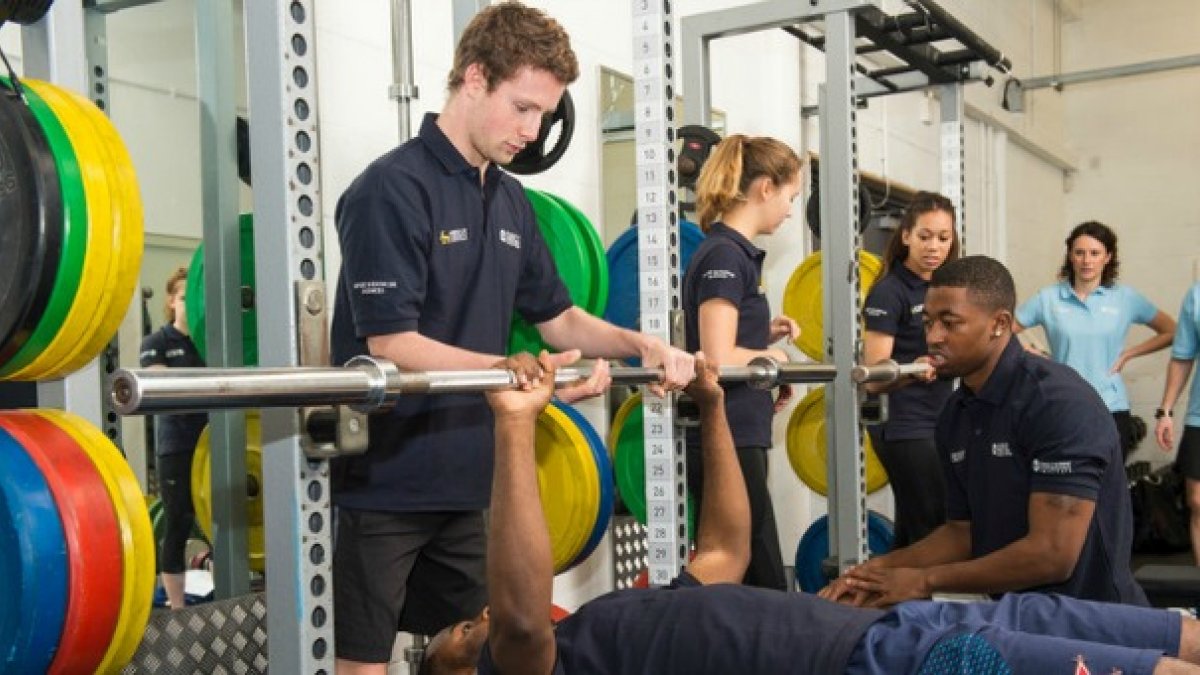 Sport and exercise science students in the gym