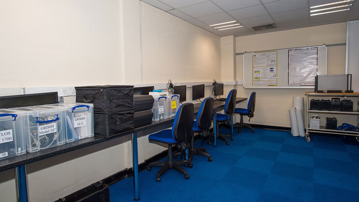 Experimental and lab work University of Surrey