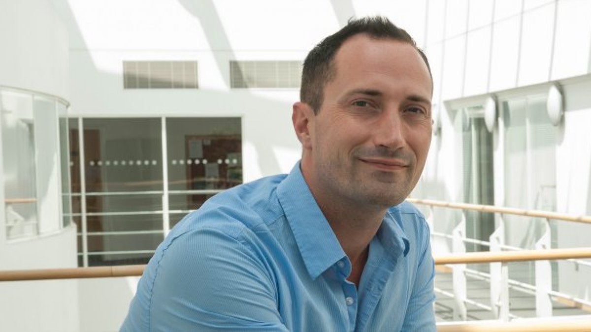 Dr Paul Vlitos