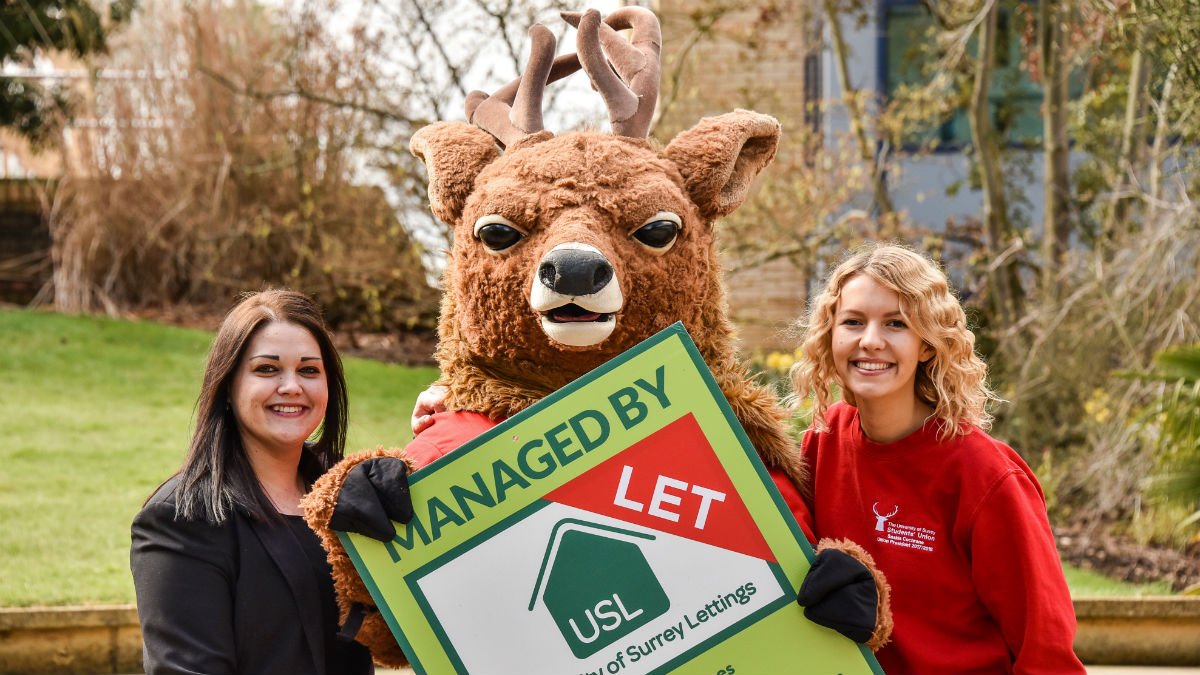 Liani Mannifield and Saskia Cochrane with Steve the Stag
