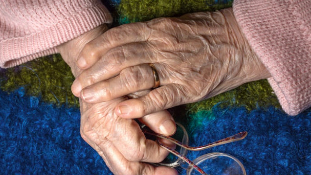 Elderly pair of hands