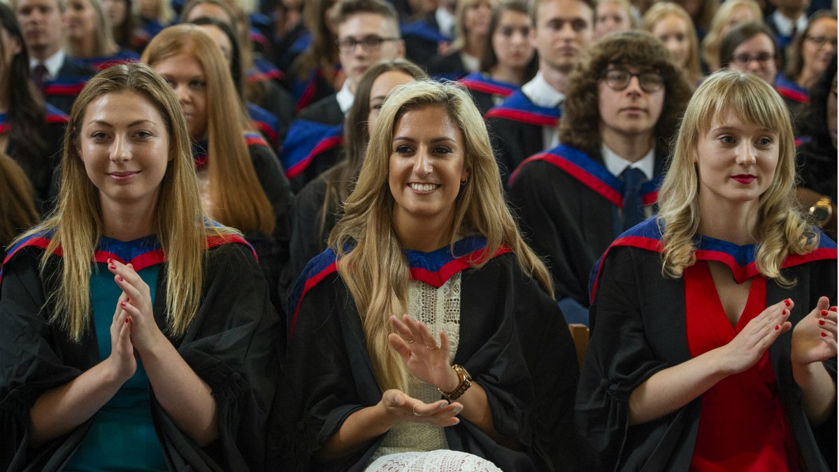 graduation group Thumbnail