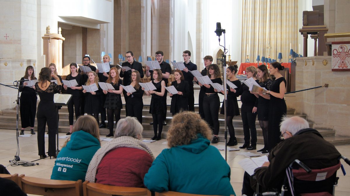 Surrey Chamber Choir sing for Anchor care home residents