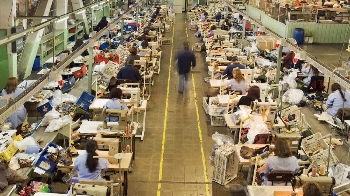 Chain_supply_workers_main