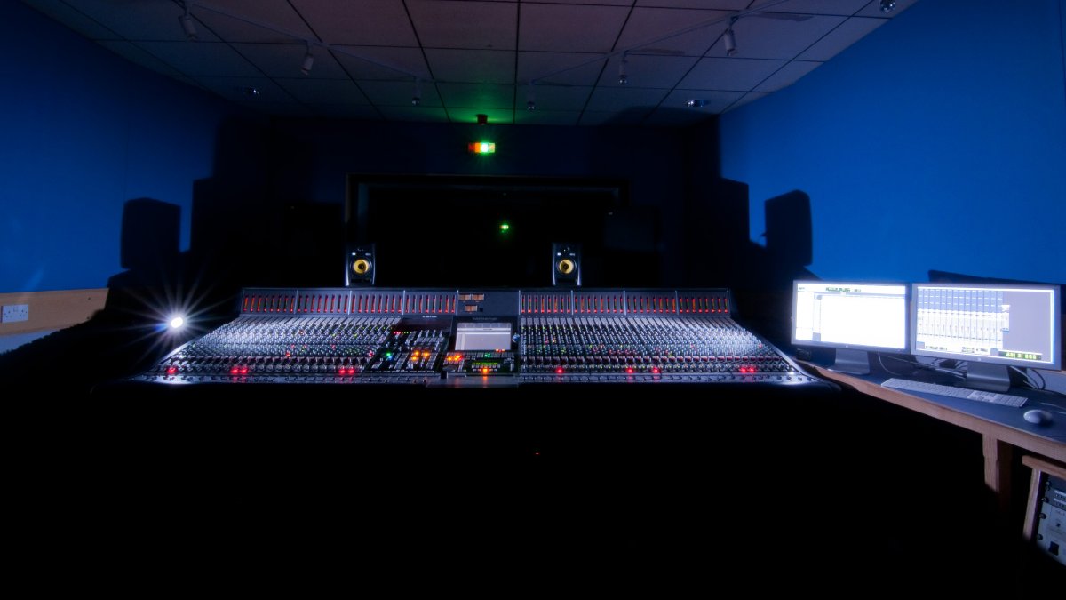 Studio 2