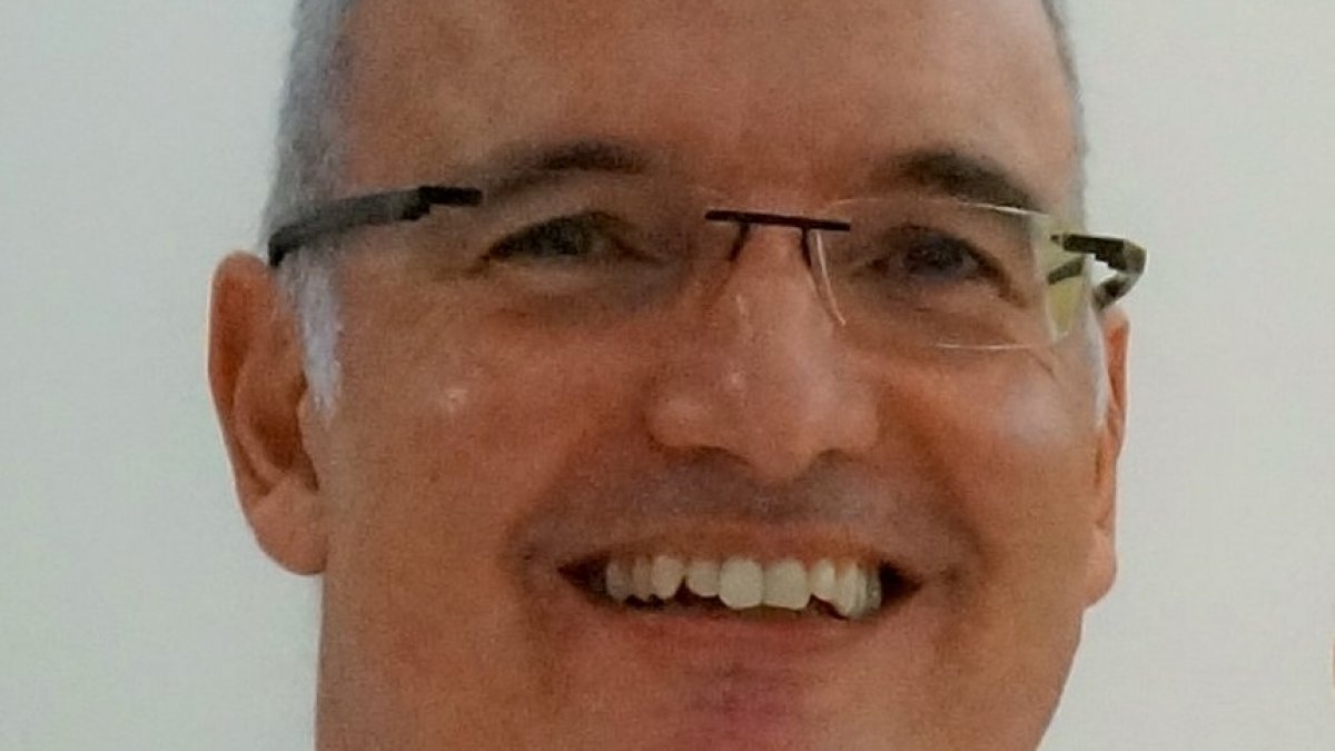 Carlos Lazaro