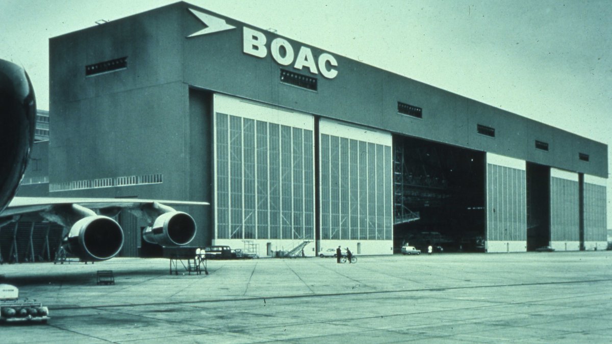 Heathrow jumbo jet hangar