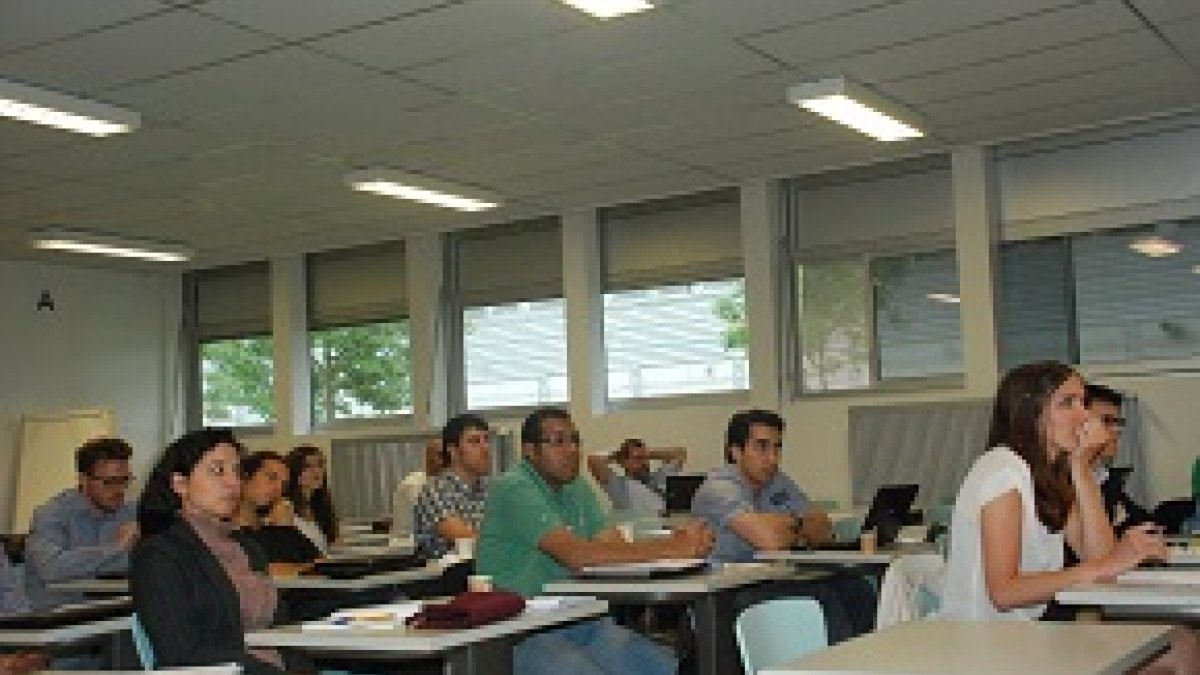 People at the second IPROCOM advanced training course