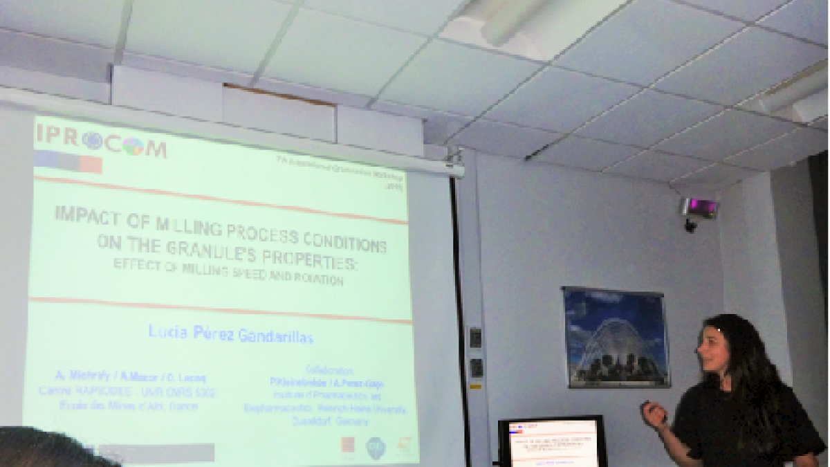 Lucia Perez Gandarillas presenting her work