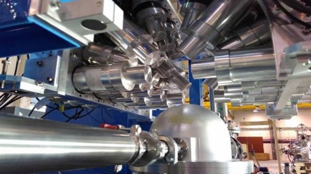 Equipment used for the experiment at the IPN-Laboratory, Paris.