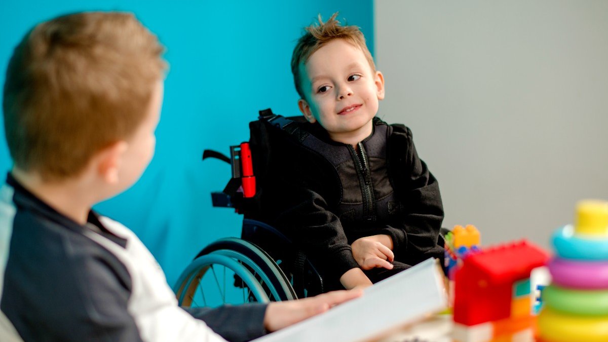 Two children learning together 